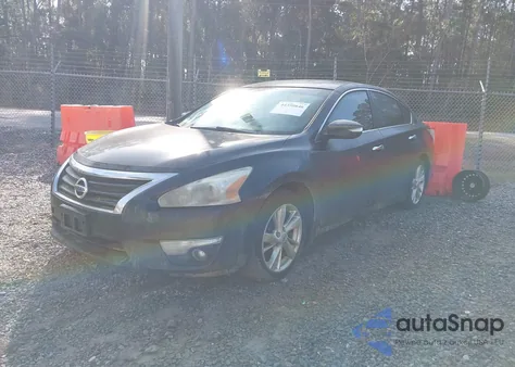 2015 Nissan Altima 2.5 Sv z USA, uszkodzony, nr VIN 1N4AL3AP2FC297102